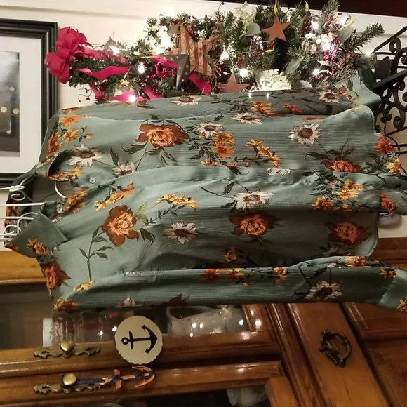 Gorgeous Zara shirt - Picture 3 of 7